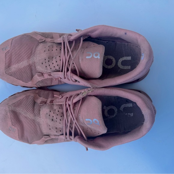 On cloud running shoes Womens 8.5 - Picture 3 of 3